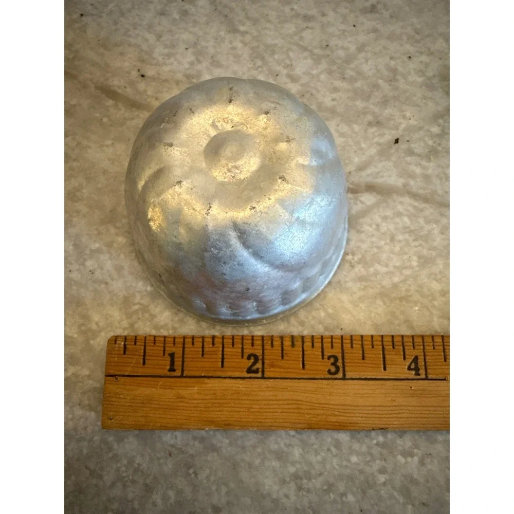 Aluminum Swirl-Bottom Tartlet Baking Molds Set of 5 European‎ Mid Century Modern